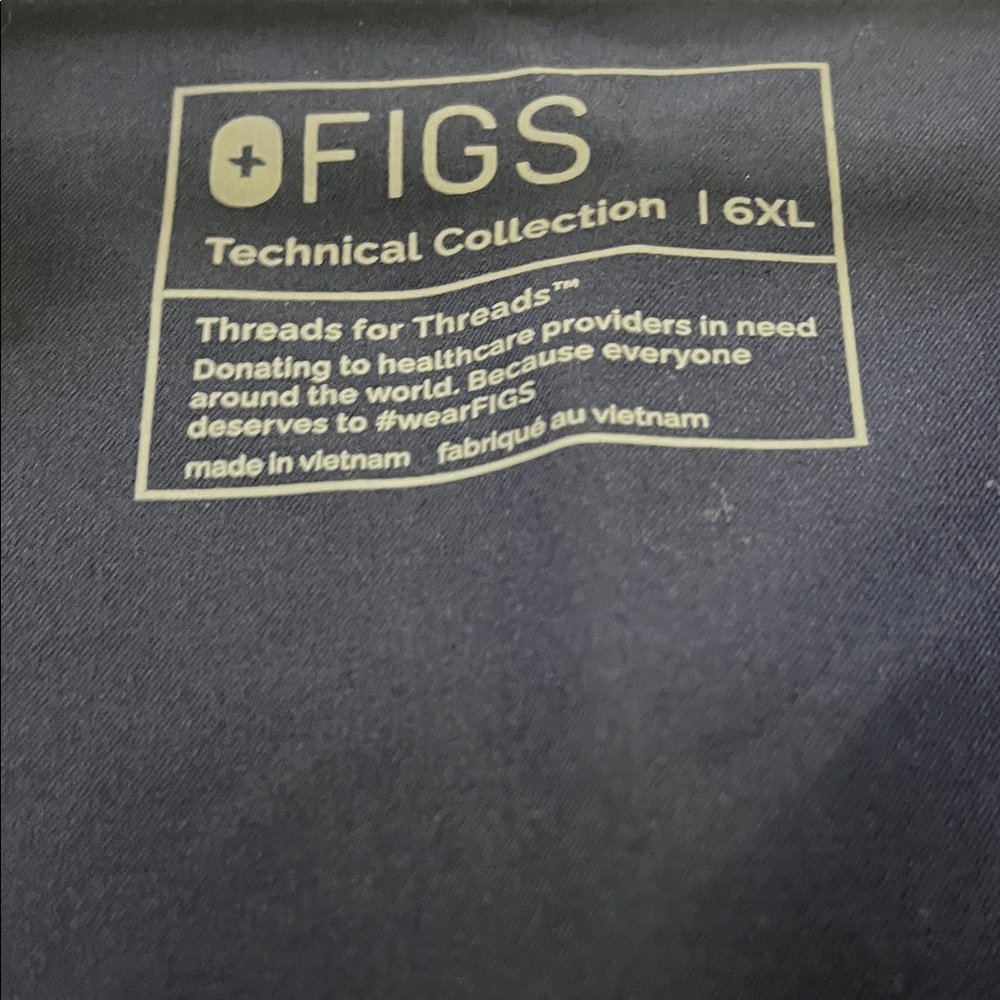 Figs Deep Blue Scrub Set - Picture 2 of 6